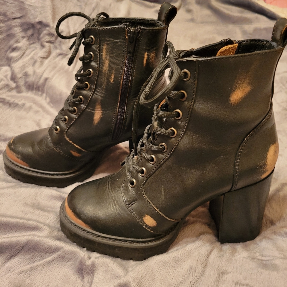 Steve Madden Rivet booties